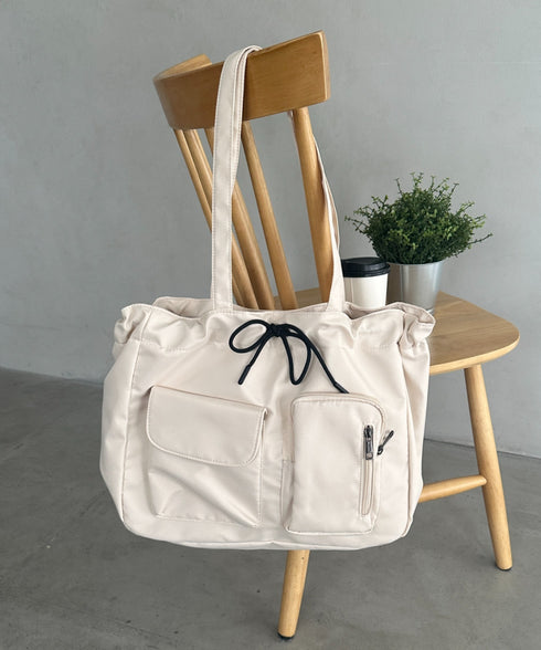 【A4収納可／詳細動画付き】大容量 軽量 多収納トートバッグ ナイロン巾着バッグ | WR1255011 | ホワイト系その他