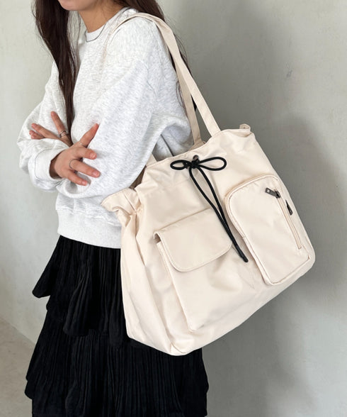 【A4収納可／詳細動画付き】大容量 軽量 多収納トートバッグ ナイロン巾着バッグ | WR1255011 | ホワイト系その他