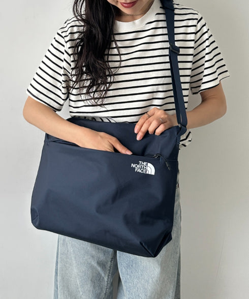 THE NORTH FACE(ザ・ノースフェイス)/軽量 A4サイズ収納可能 ロゴプリント ショルダー クロスバッグ/SP CROSS BAG L | IM1251052 | ネイビー