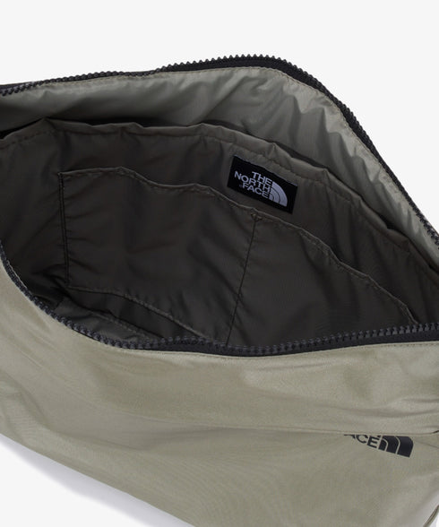 THE NORTH FACE(ザ・ノースフェイス)/軽量 A4サイズ収納可能 ロゴプリント ショルダー クロスバッグ/SP CROSS BAG L | IM1251052 | カーキ