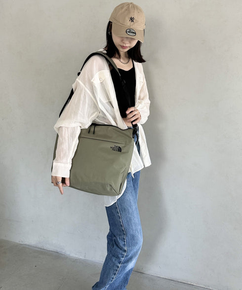 THE NORTH FACE(ザ・ノースフェイス)/軽量 A4サイズ収納可能 ロゴプリント ショルダー クロスバッグ/SP CROSS BAG L | IM1251052 | カーキ