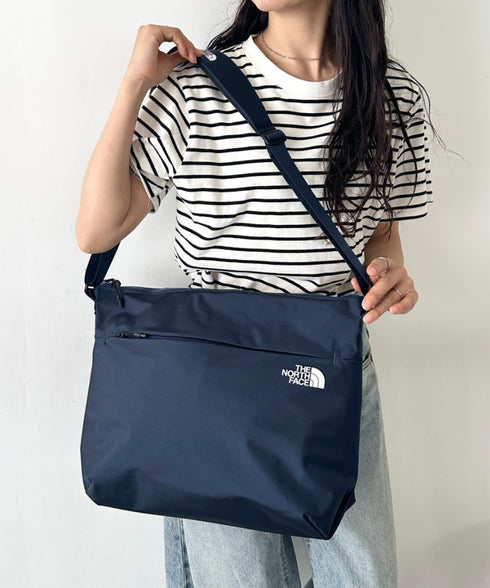 THE NORTH FACE(ザ・ノースフェイス)/軽量 A4サイズ収納可能 ロゴプリント ショルダー クロスバッグ/SP CROSS BAG L | IM1251052 | ネイビー