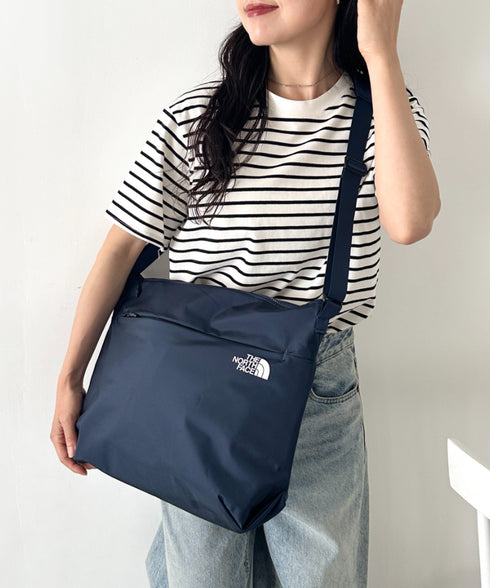 THE NORTH FACE(ザ・ノースフェイス)/軽量 A4サイズ収納可能 ロゴプリント ショルダー クロスバッグ/SP CROSS BAG L | IM1251052 | ネイビー