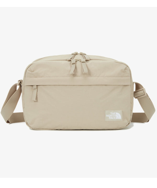 THE NORTH FACE(ザ・ノースフェイス)/軽量 ワンポイントロゴ ショルダー クロスバッグ/TRAVEL CROSS BAG M | IM1251053 | ライトベージュ