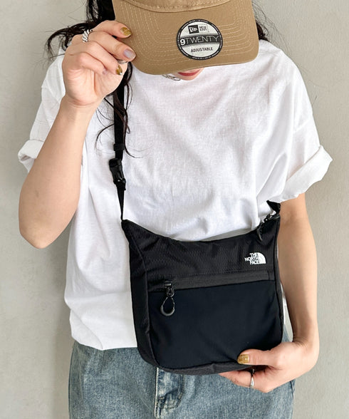 THE NORTH FACE(ザ・ノースフェイス)/軽量 ロゴプリント ミニ ショルダー クロスバッグ/MT LITE CROSS BAG | IM1251064 | ブラック