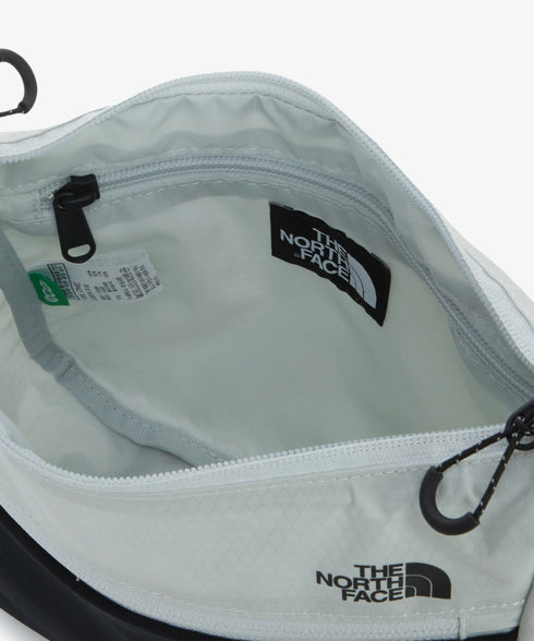 THE NORTH FACE(ザ・ノースフェイス)/軽量 ロゴプリント ミニ ショルダー クロスバッグ/MT LITE CROSS BAG | IM1251064 | ライトグレー