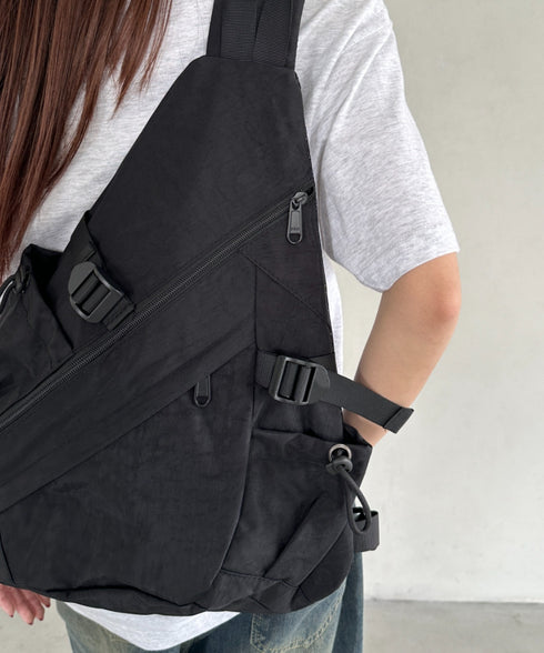 ワンショルダーナイロンボディバッグ | BA1255025 | ブラック