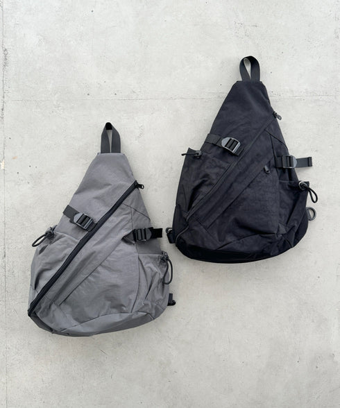 ワンショルダーナイロンボディバッグ | BA1255025 | ブラック
