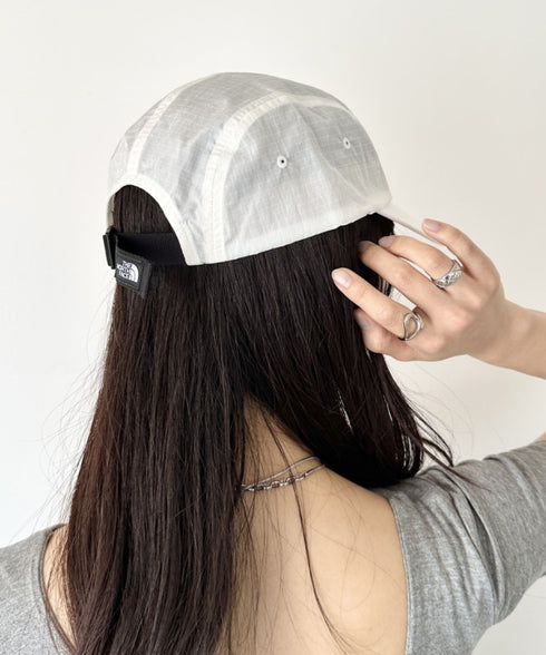 THE NORTH FACE(ザ・ノースフェイス)/軽量 ワンポイントロゴ キャップ 帽子/WL CAMP CAP | IM5251070 | ホワイト