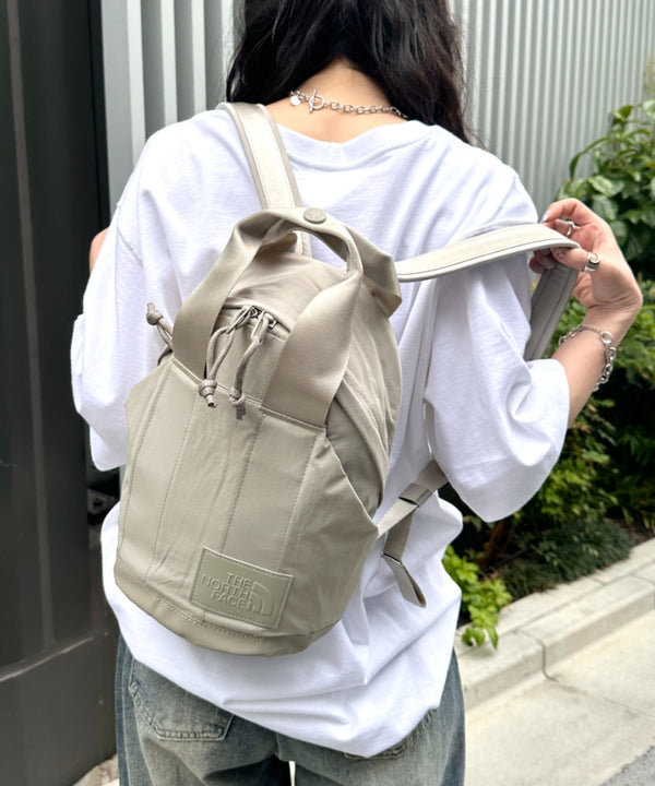 THE NORTH FACE(ザ・ノースフェイス)/軽量 リュックサック バックパック ミニ 小さめ コンパクト/W NEVER STOP MINI BACKPACK | IM1252035 | グレイッシュベージュ