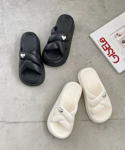 ワンポイントハート厚底クロスベルトサンダル | CL3252024 | ブラック