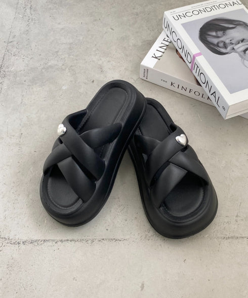 ワンポイントハート厚底クロスベルトサンダル | CL3252024 | ブラック