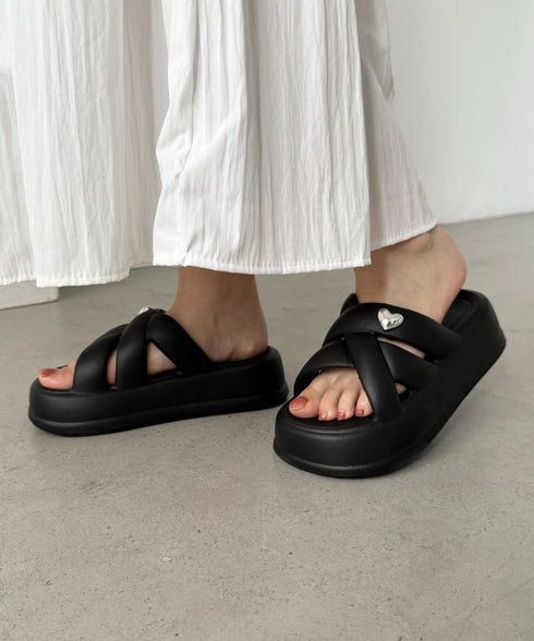 ワンポイントハート厚底クロスベルトサンダル | CL3252024 | ブラック