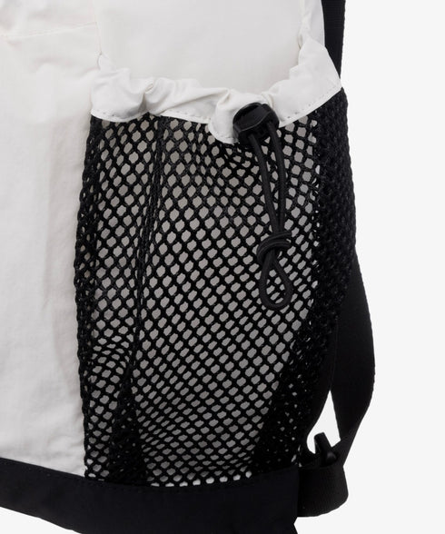 THE NORTH FACE(ザ・ノースフェイス)/2WAY 軽量 メッシュバッグ リュック ナップサック トートバッグ/LINDEN MESH GYM SACK | IM1252042 | ホワイト