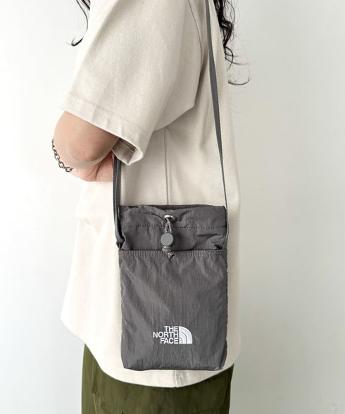 THE NORTH FACE(ザ・ノースフェイス)/ミニショルダー クロスバッグ スマホショルダー ポーチ/SIMPLE STRING BAG MINI | IM1252058 | グレー