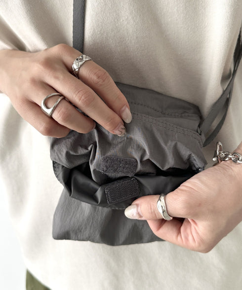 THE NORTH FACE(ザ・ノースフェイス)/ミニショルダー クロスバッグ スマホショルダー ポーチ/SIMPLE STRING BAG MINI | IM1252058 | グレー