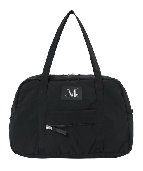 MUCENT(ムセント)/軽量 大容量 ユニセックス ワンポイントロゴ ショルダーバッグ/Amanda Front Pocket Shoulder Bag Unisex | AT1252075 | ブラック