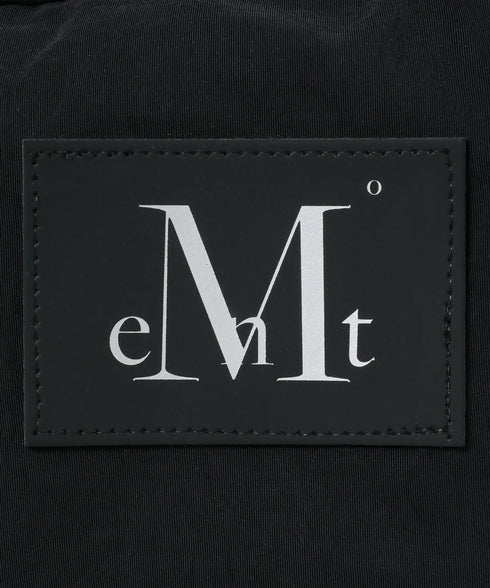 MUCENT(ムセント)/軽量 大容量 ユニセックス ワンポイントロゴ ショルダーバッグ/Amanda Front Pocket Shoulder Bag Unisex | AT1252075 | ブラック