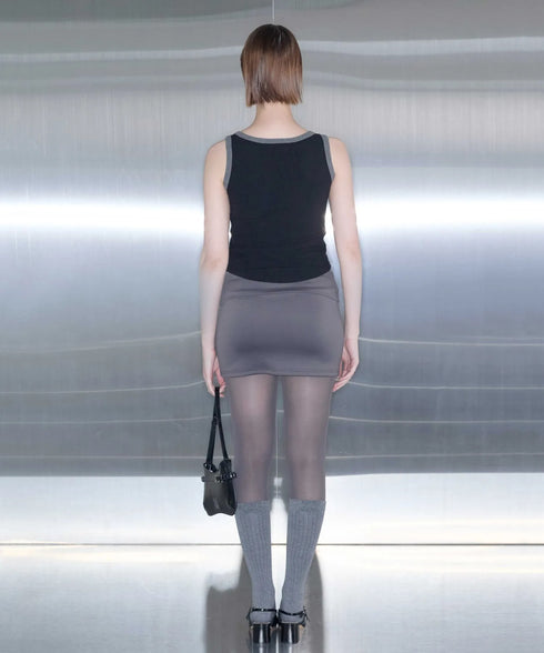 MUCENT(ムセント)/配色 ボタン リブ タンクトップ/COLOR-POP BUTTON CROP SLEEVELESS | AT2252082 | ブラック