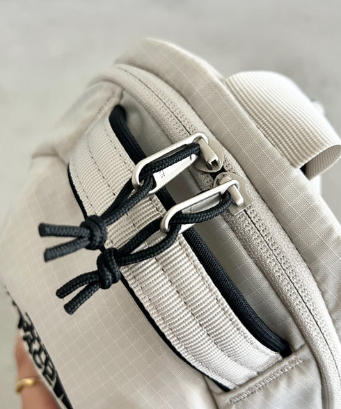 THE NORTH FACE(ザ・ノースフェイス)/軽量 ショルダー クロスボディバッグ スリングバッグ/BOREALIS SLING BAG | IM1252104 | ホワイト