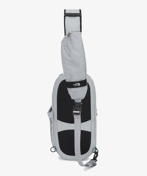 THE NORTH FACE(ザ・ノースフェイス)/軽量 ショルダー クロスボディバッグ スリングバッグ/BOREALIS SLING BAG | IM1252104 | ライトグレー