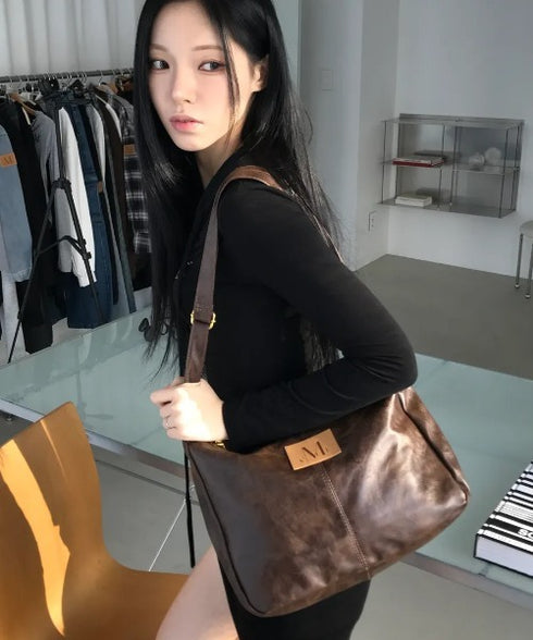MUCENT(ムセント)/軽量 ゴールドライン ショルダー トートバッグ/MERIN GOLD LINE LEATHER SHOULDER BAG | AT1253047 | ブラウン