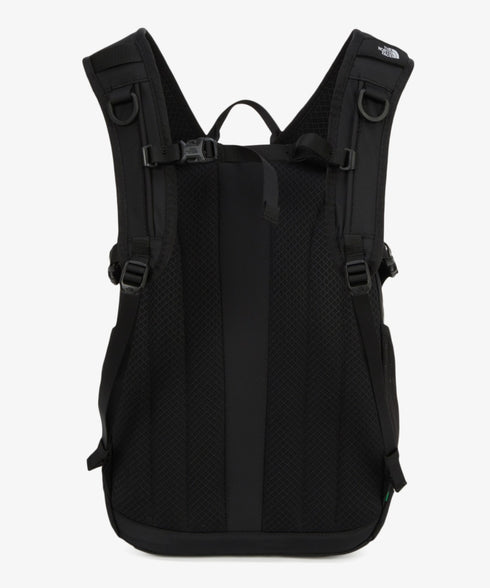 THE NORTH FACE(ザ・ノースフェイス)/A4サイズ対応 18L バックパック リュック アウトドア/MINI SHOT | IM1253060 | ブラック