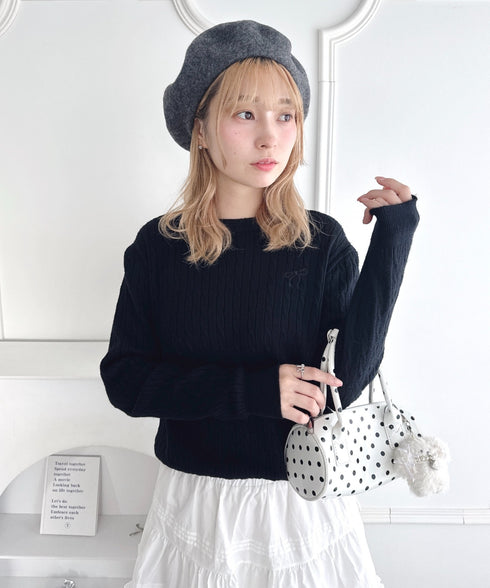 リボン刺繍ケーブルニットトップス | LO2256043 | ブラック