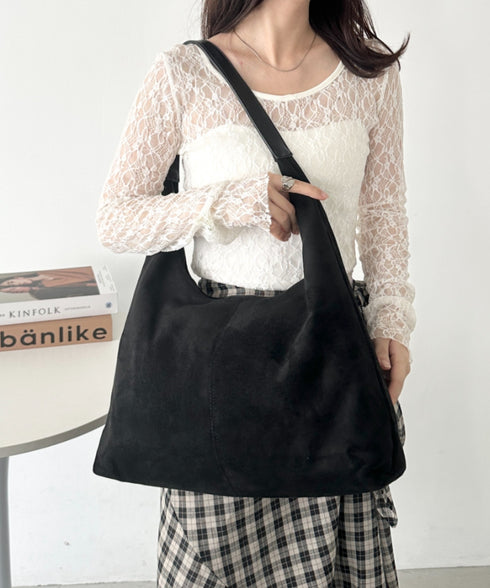 【A4サイズ対応】フェイクスエードショルダーバッグ | CL1256025 | ブラック