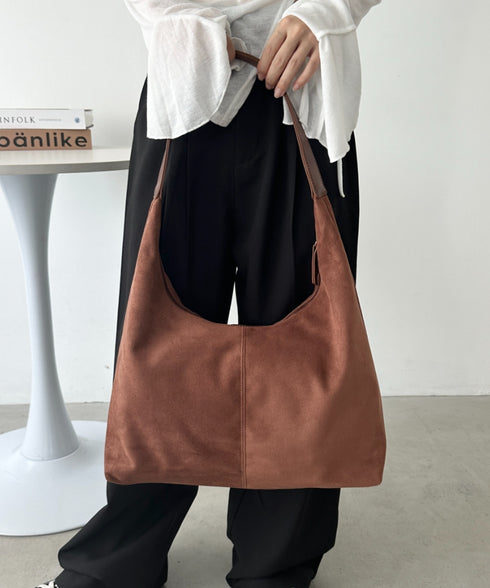 【A4サイズ対応】フェイクスエードショルダーバッグ | CL1256025 | キャメル