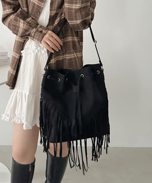フェイクスエードフリンジ巾着バッグ | CL1256027 | ブラック