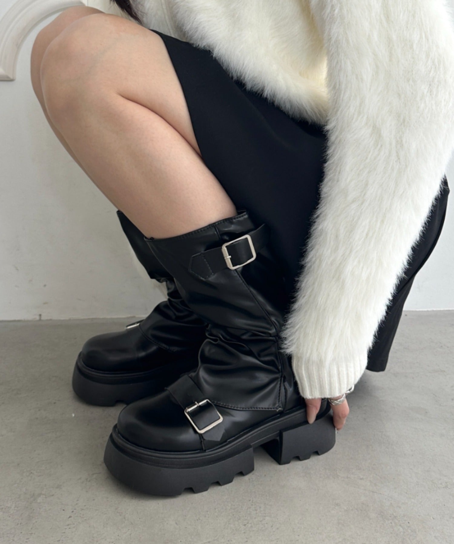 未使用☆ベルパーチ☆ミドルブーツ☆ブラック☆本革 ベルトデザインカバーミドルブーツ 厚底 | WR3253050 | ブラック