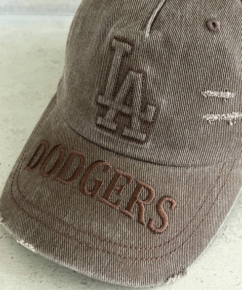 MLB KOREA(エムエルビーコリア)/ヴィンテージ ダメージ エンボス加工 ベースボール キャップ 帽子/Vintage Embossed Damage Unstruck Ball Cap | AT5253065 | ブラウン