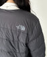 THE NORTH FACE(ザ・ノースフェイス)/軽量 ワンポイントロゴ ノーカラー ブルゾン ダウンジャケット/M'S POPLAR DOWN JACKET (RDS) | IM2253069 | チャコールグレー