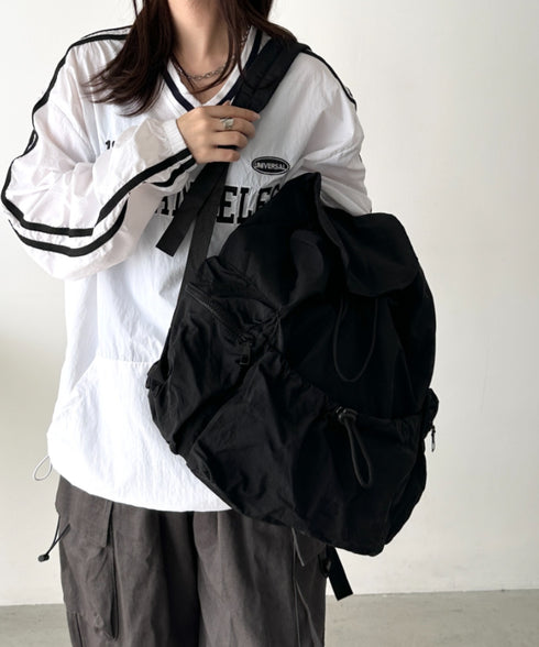 【大容量】ドロストナイロンバックパック/リュック | CL1256033 | ブラック