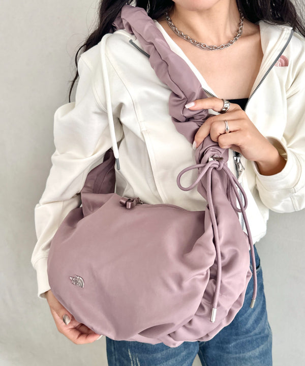 THE NORTH FACE(ザ・ノースフェイス)/A4対応 軽量 大容量 ショルダー 肩掛けバッグ シャーリング ホーボーバッグ/BONNEY HOBO BAG L | IM1253075 | ピンク
