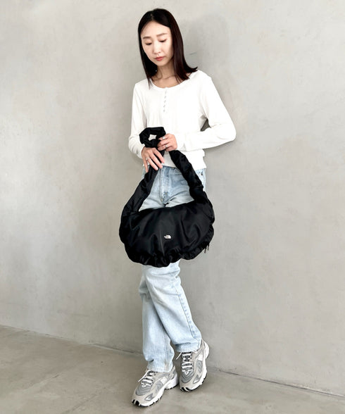 THE NORTH FACE(ザ・ノースフェイス)/A4対応 軽量 大容量 ショルダー 肩掛けバッグ シャーリング ホーボーバッグ/BONNEY HOBO BAG L | IM1253075 | ブラック