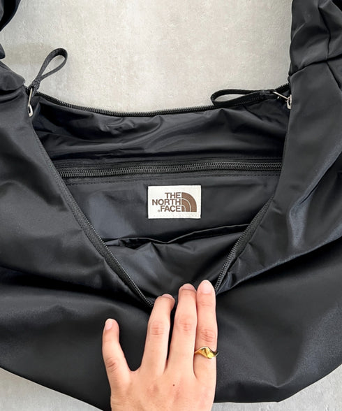 THE NORTH FACE(ザ・ノースフェイス)/A4対応 軽量 大容量 ショルダー 肩掛けバッグ シャーリング ホーボーバッグ/BONNEY HOBO BAG L | IM1253075 | ブラック
