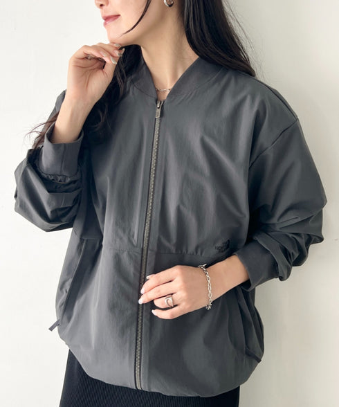 THE NORTH FACE(ザ・ノースフェイス)/軽量 ワンポイントロゴ ジャケット ノーカラーブルゾン/M'S STUD BOMBER | IM2253078 | チャコールグレー