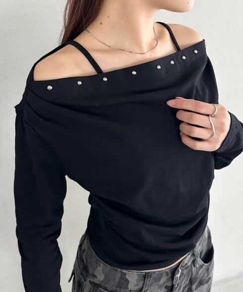 スタッズオフショルサイドギャザートップス | BA2253026 | ブラック