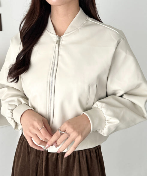 ノーカラーPUショート丈ブルゾン | CL2253032 | アイボリー
