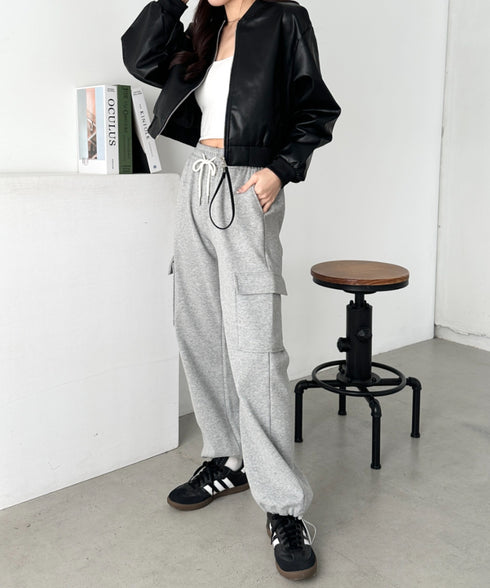 ノーカラーPUショート丈ブルゾン | CL2253032 | ブラック