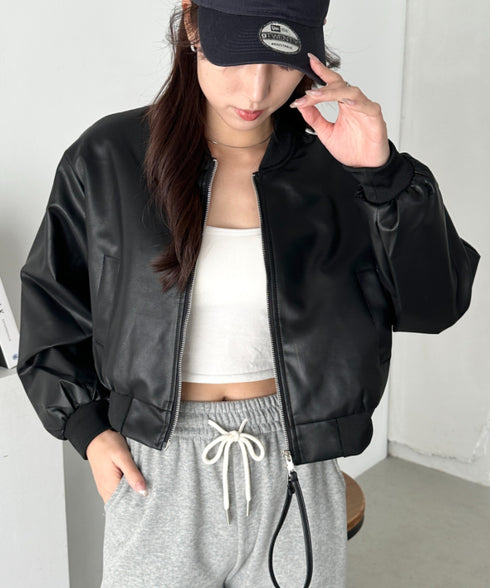 ノーカラーPUショート丈ブルゾン | CL2253032 | ブラック