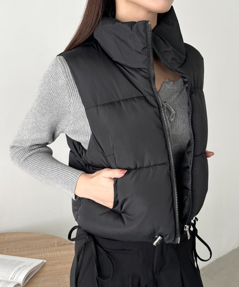 スタンドカラーコンパクトショート丈中綿ベスト | CL2256055 | ブラック