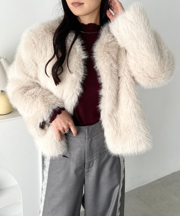 ノーカラーショート丈フェイクファージャケット | CL2256058 | アイボリー