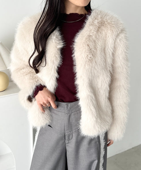 ノーカラーショート丈フェイクファージャケット | CL2256058 | アイボリー