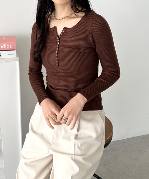 ヘンリーネックコンパクトリブトップス | CL2253035 | ブラウン