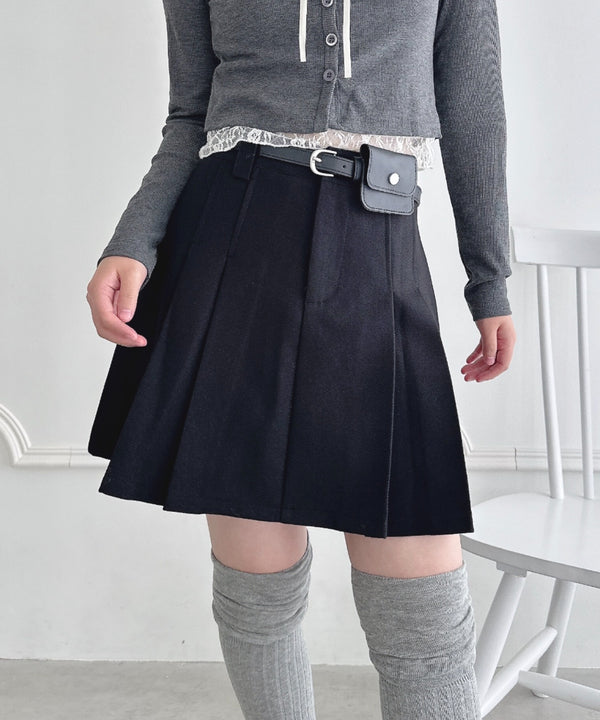 ポーチベルト付きパネルプリーツミニスカート | LO2256064 | ブラック
