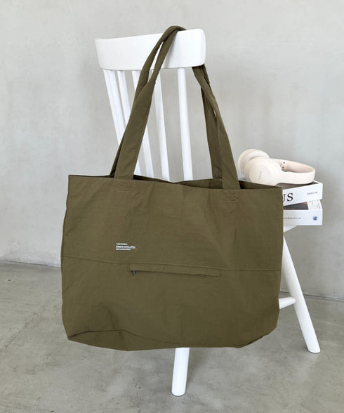 【A4収納可能】ナイロン軽量大容量トートバッグ マザーズバッグ トラベルバッグ ユニセックス | MD1256055 | カーキ