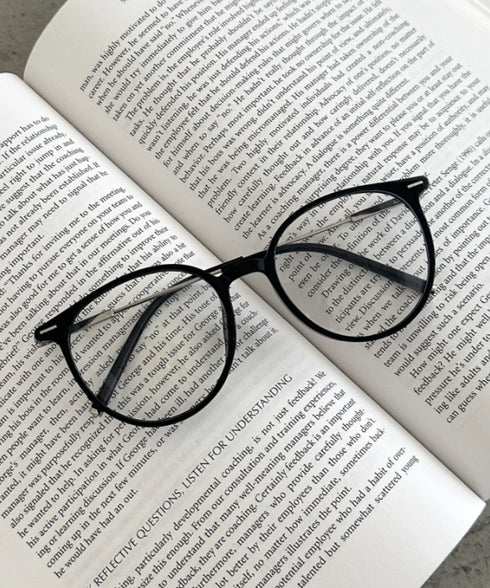 ケース付きブルーライトカット伊達メガネ | MD6256073 | ブラック